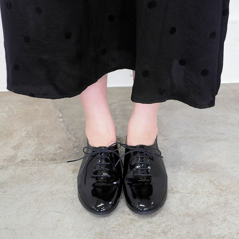 ブラックエナメル