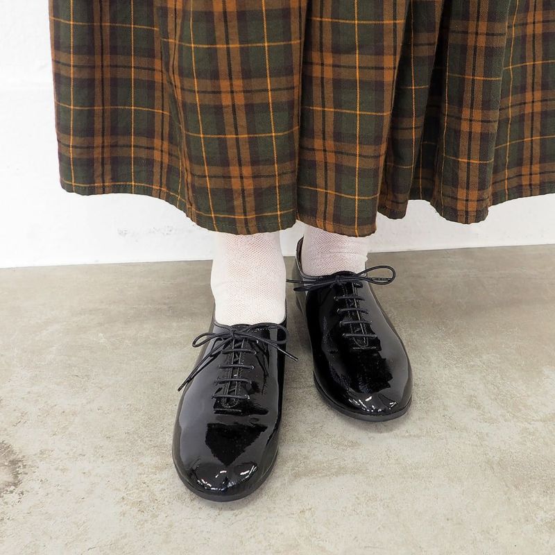 ブラックエナメル