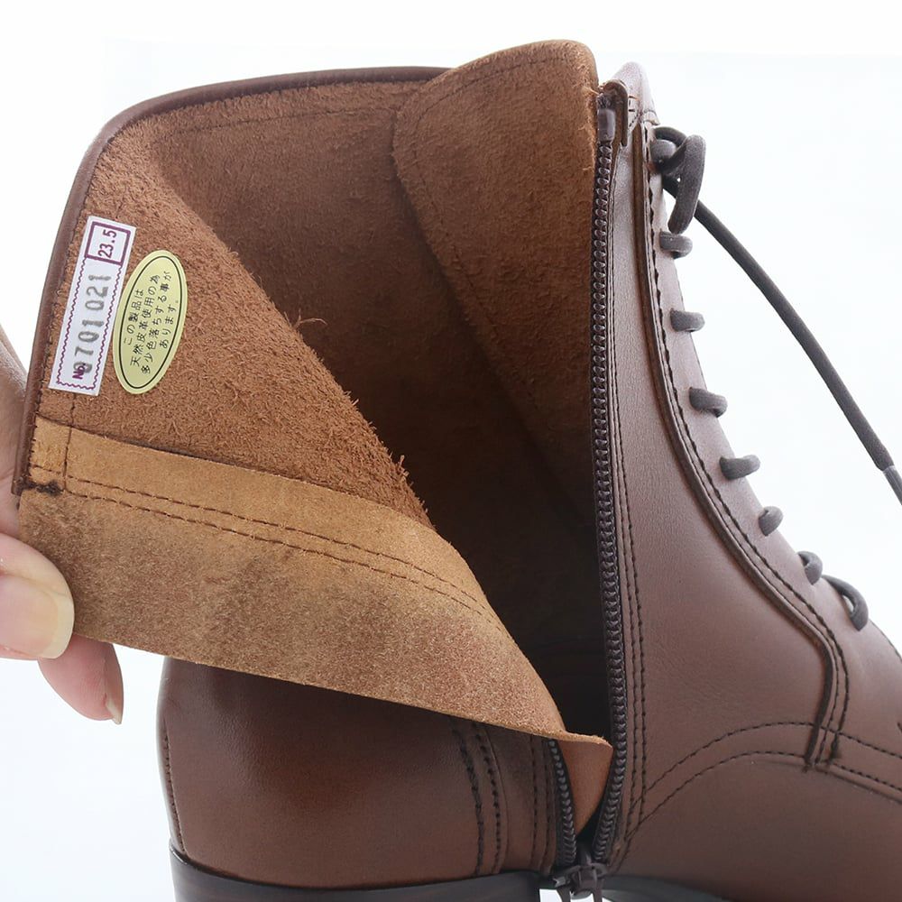 内ファスナー付きで着脱もスムーズです