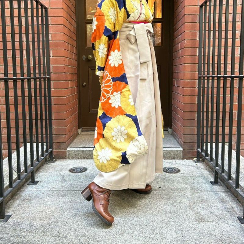 スタッフ着用：ダークブラウン