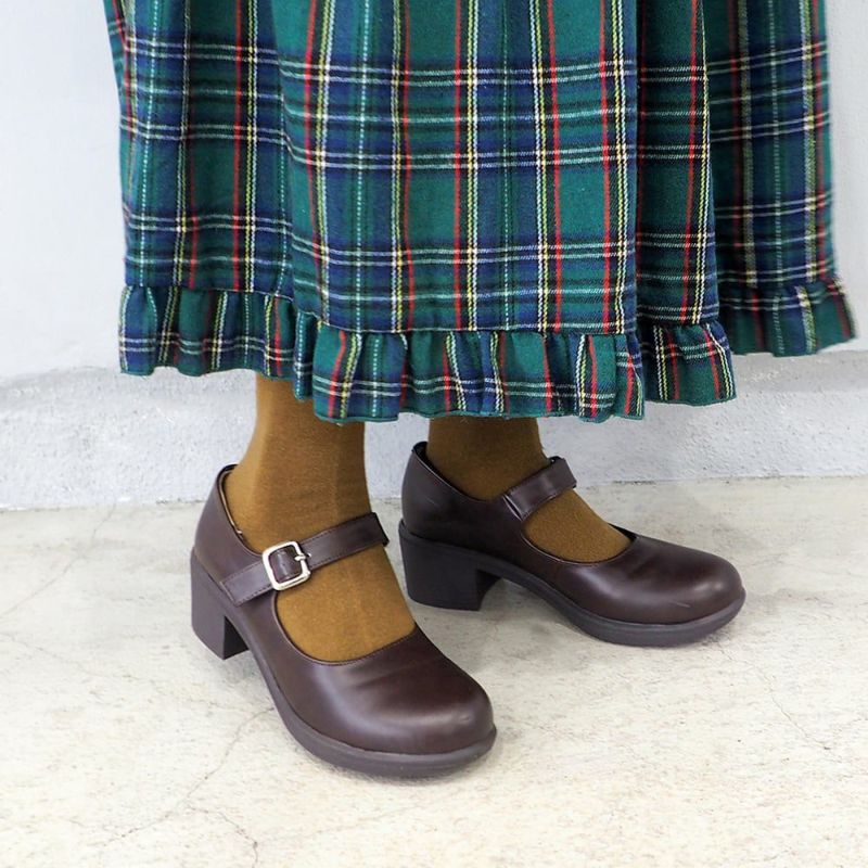 ダークブラウン