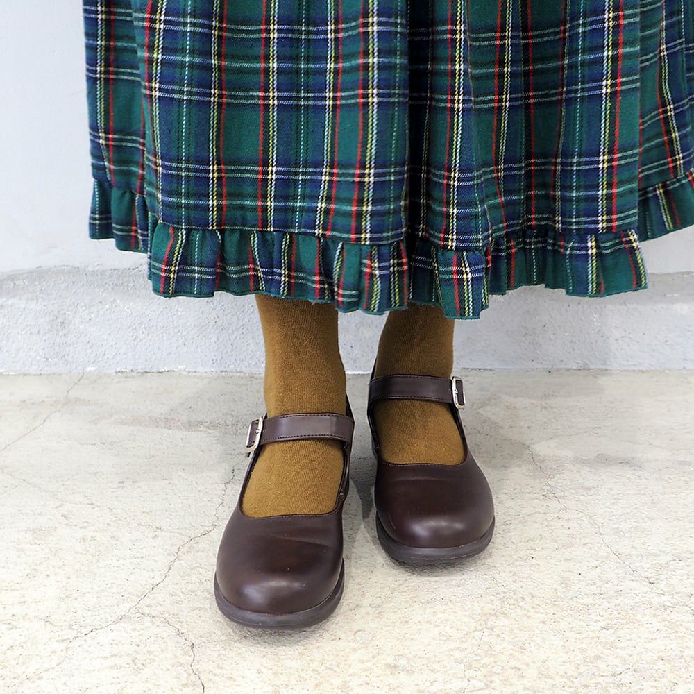 ダークブラウン