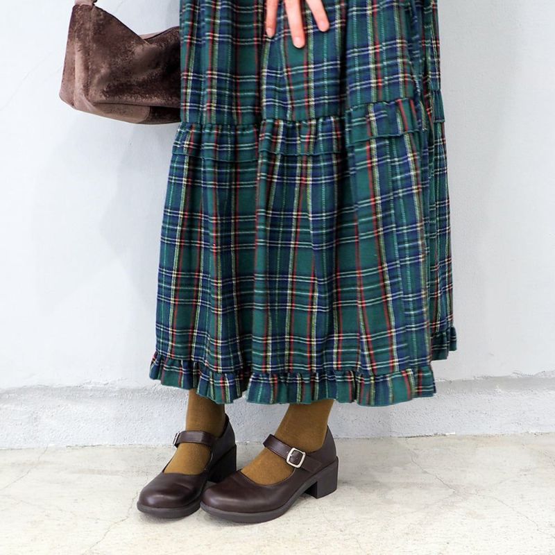 ダークブラウン