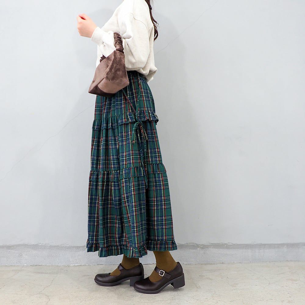 ダークブラウン