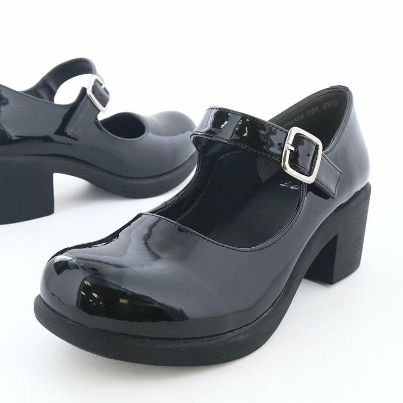 つや感がアクセントに。コーデを引き締める華やかさ（ブラックエナメル）