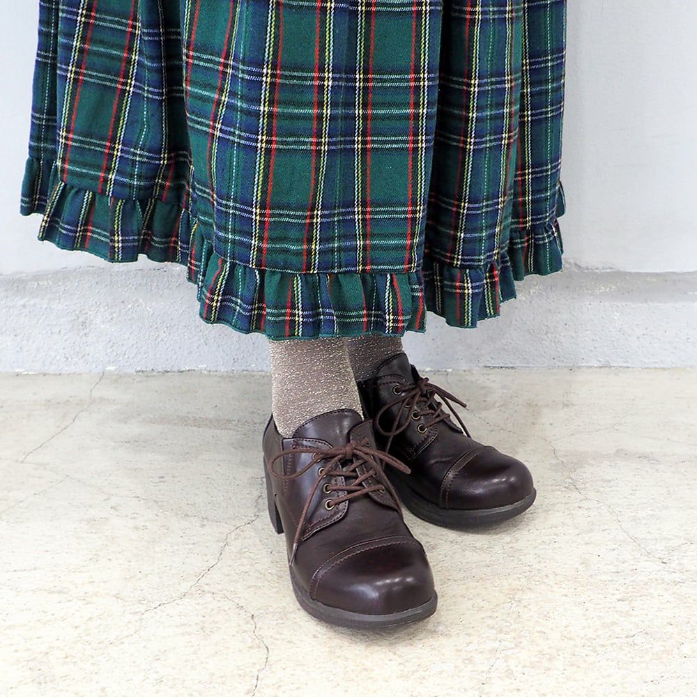 ダークブラウン