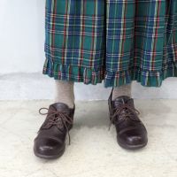 ダークブラウン