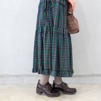 ダークブラウン