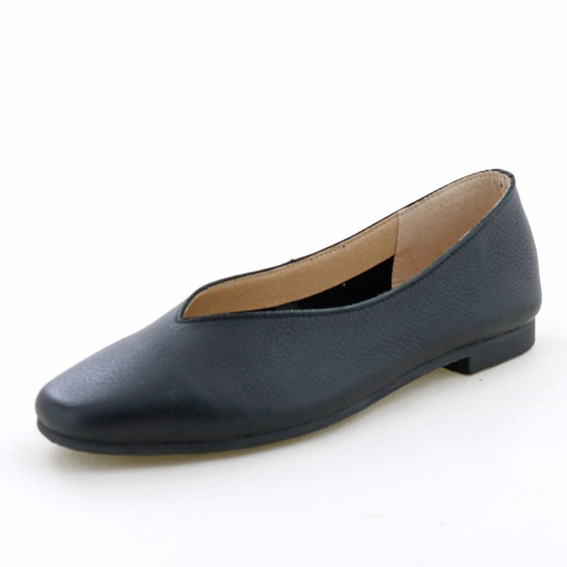 スタッフ着用：ブラック