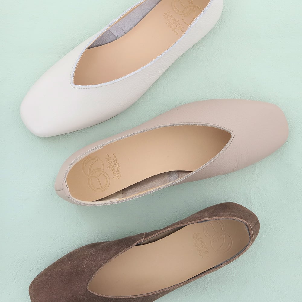 防水｜Vカットフラットシューズ