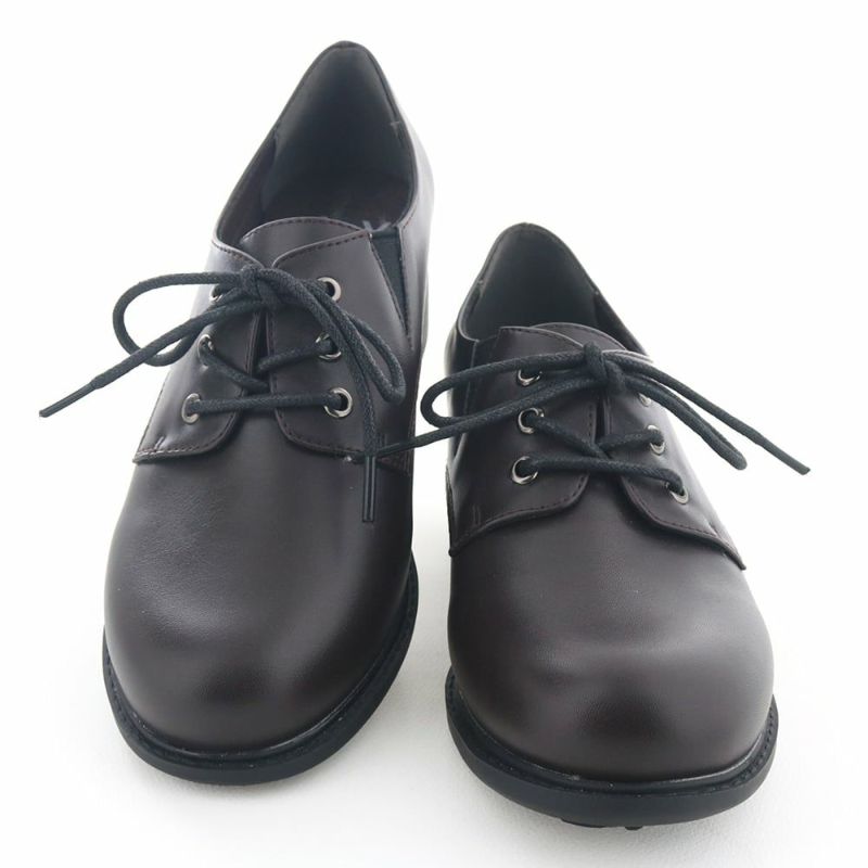 丸みのあるフォルムでかっちりし過ぎず、やわらかな印象です