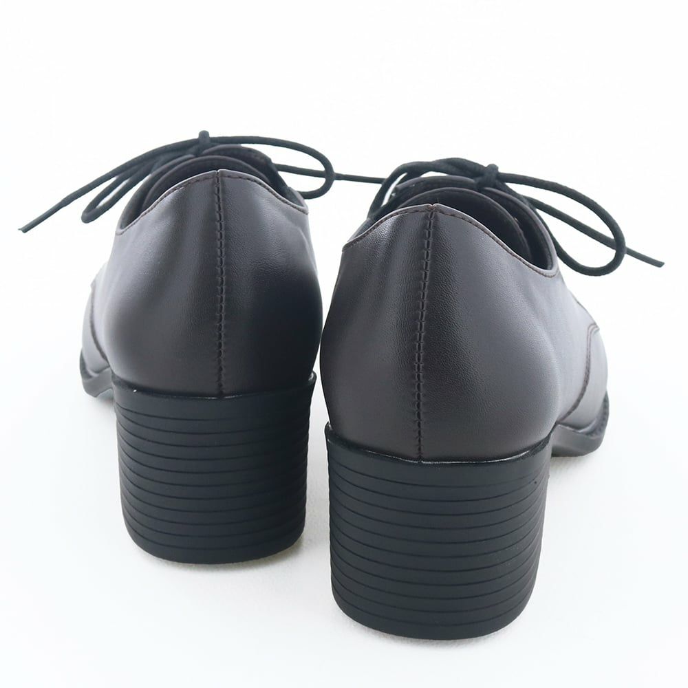 着地がマイルドなヒールアップモールドソールで歩きやすさも◎