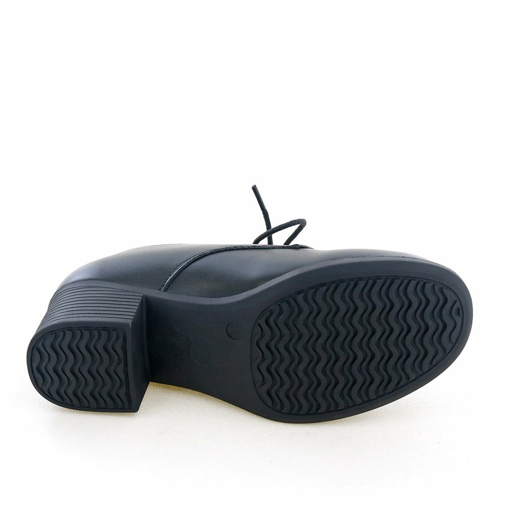 前底の厚みで傾斜は4.0cmほどです