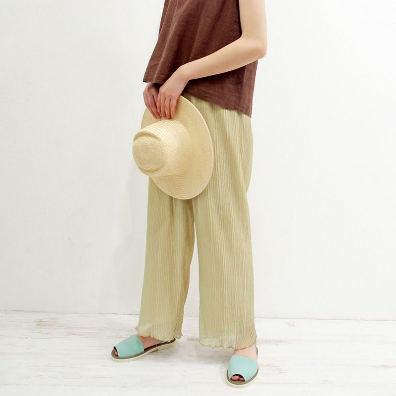 ライトグリーン