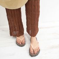 ピンク