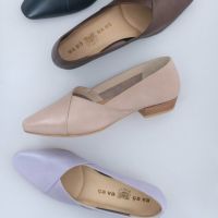 Vカットパンプス