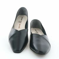 きれいめデザインなのに履きやすい。痛くならない靴としても支持される一足