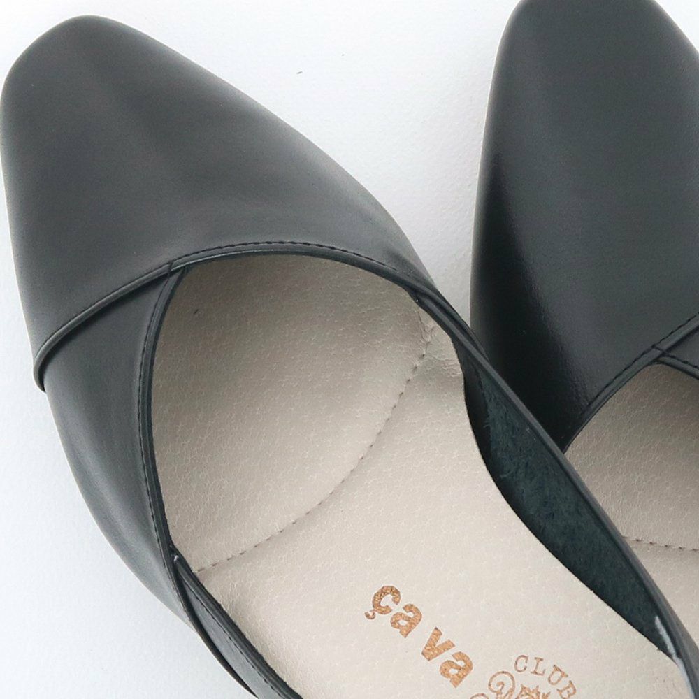 クッションを効かせたインソール。足裏も痛くなりにくい