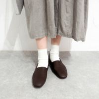 ダークブラウン