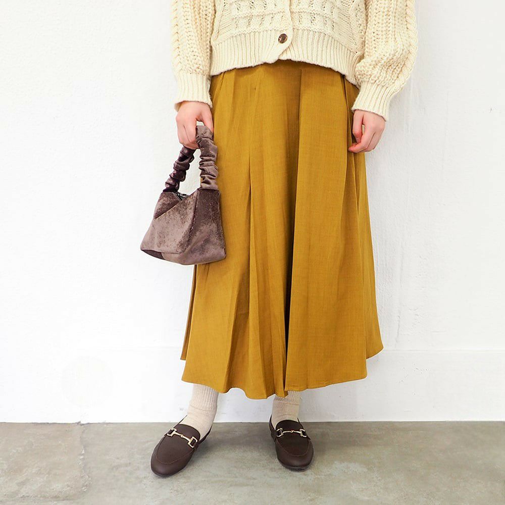 ダークブラウン