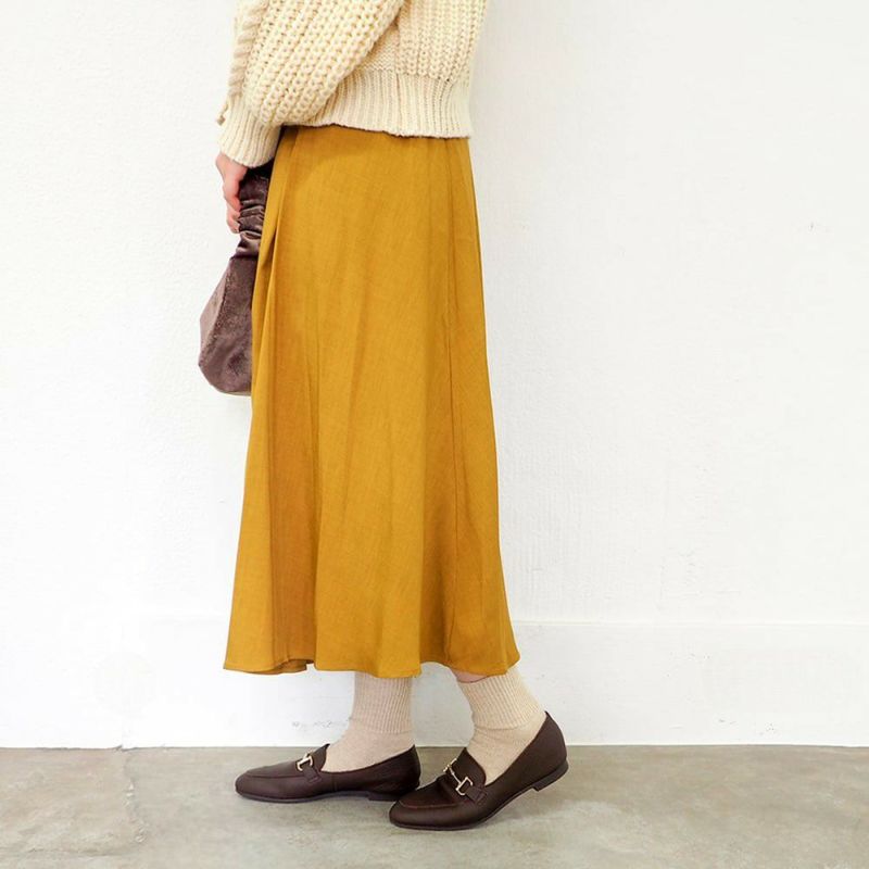 ダークブラウン