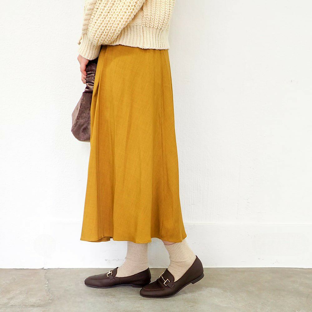 ダークブラウン