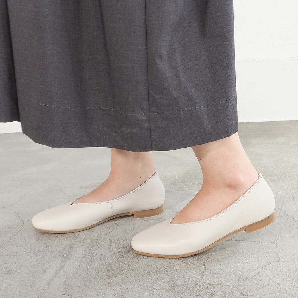 cavacava サヴァサヴァ ホワイト フラットシューズ 中古品 フラット