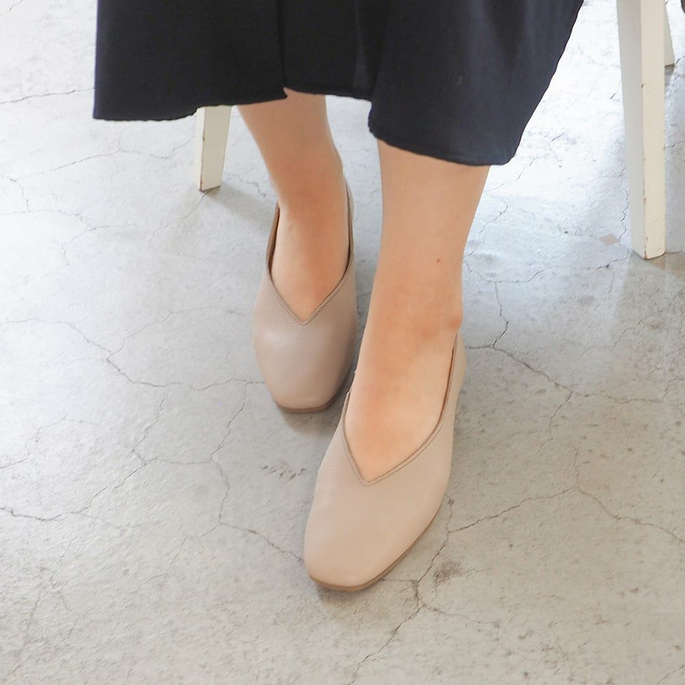 グレージュ