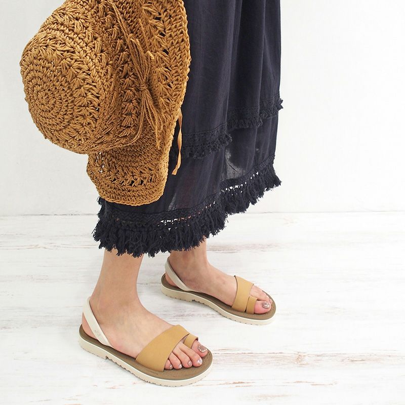 ベージュコンビ