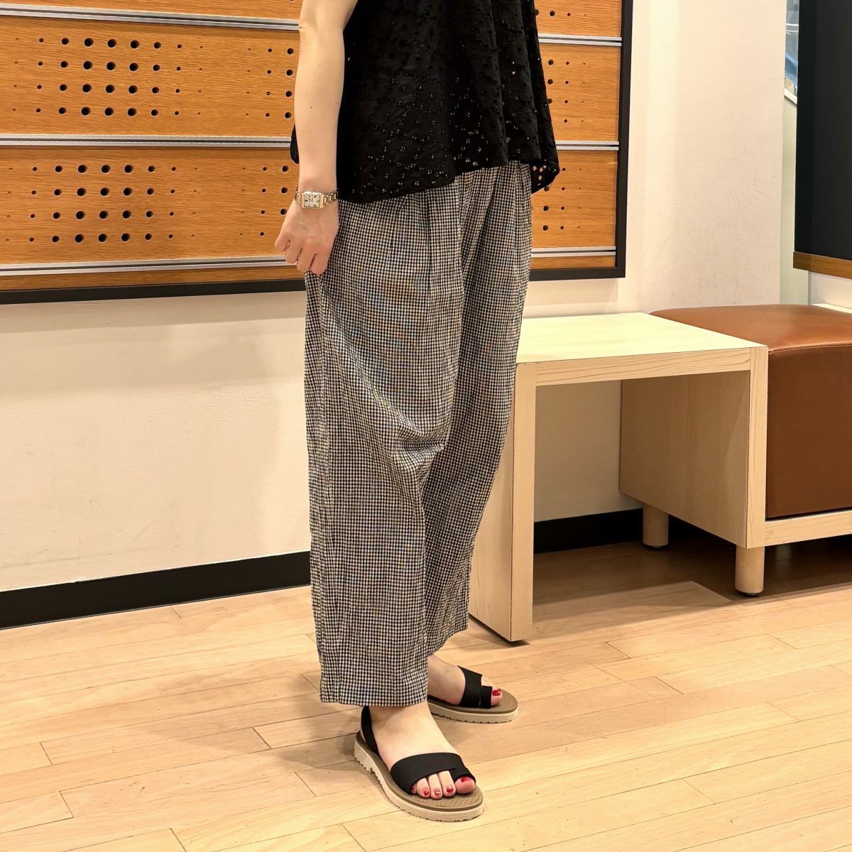 スタッフ着用：ブラック