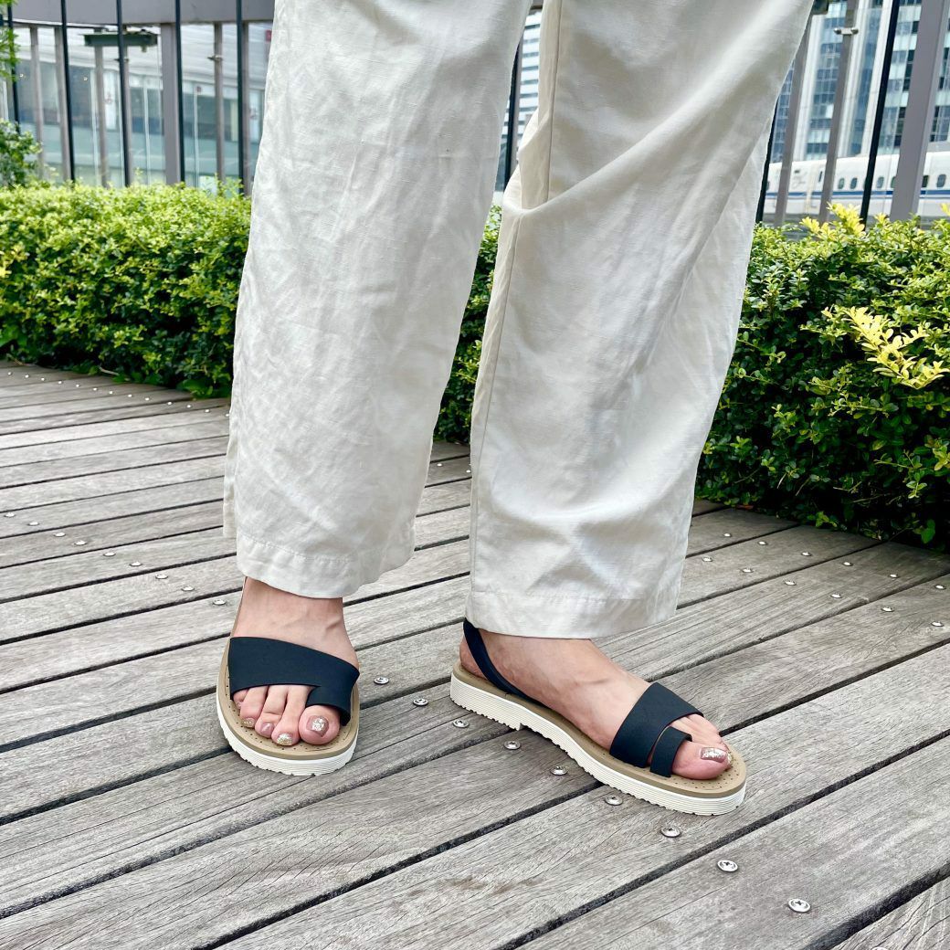 スタッフ着用：ブラック