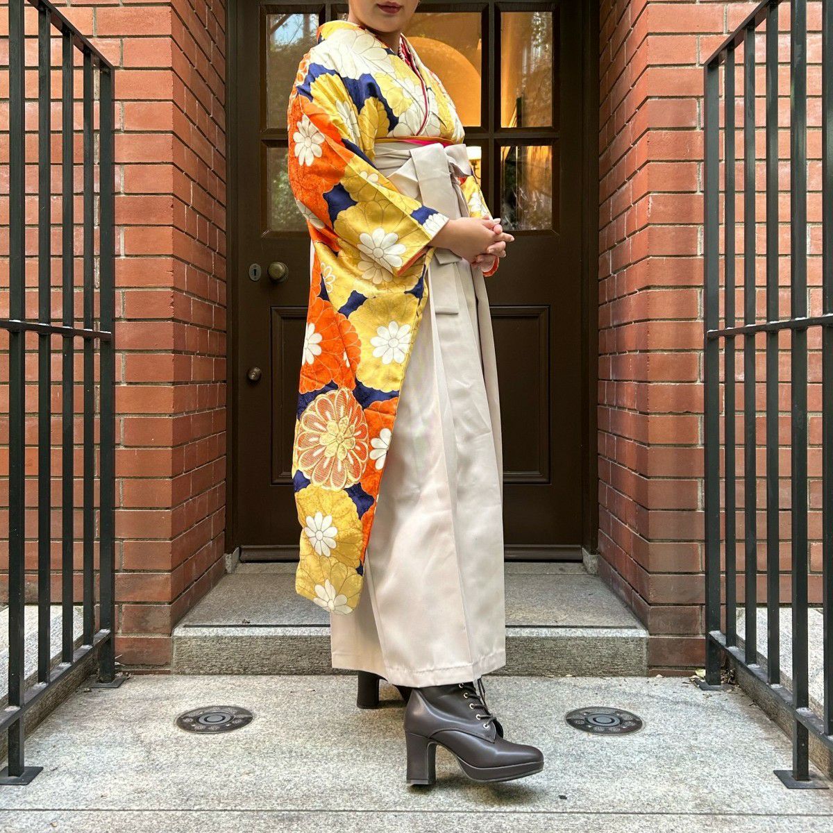 スタッフ着用：ダークブラウン