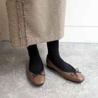 未使用サヴァサヴァcavacavaフラットコサージュローヒールバレエシューズ黄茶 未使用サヴァサヴァcavacavaフラットコサージュローヒールバレエ