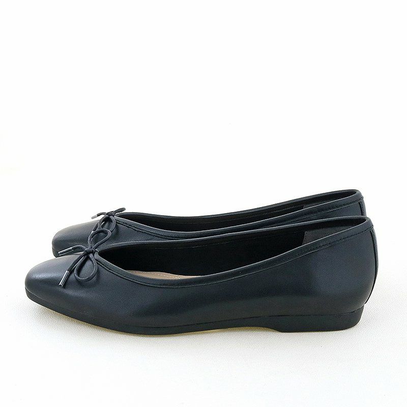 サヴァサヴァのロングセラー。少し大人なバレエシューズ