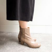 グレージュ