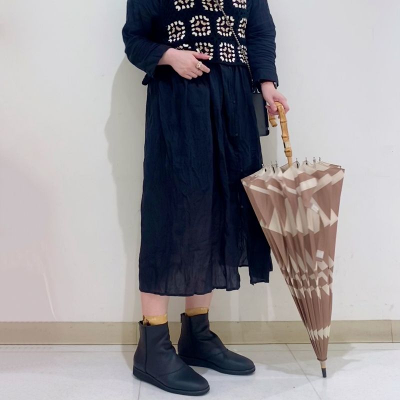 スタッフ着用：ブラック