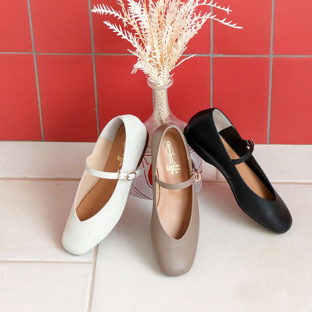 ストラップシューズ