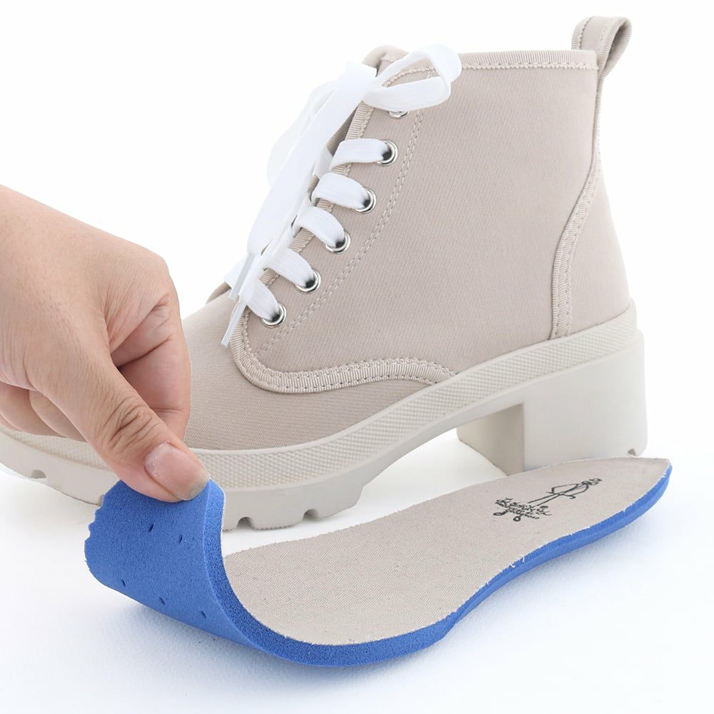 肉厚クッションでふかふかのインソール