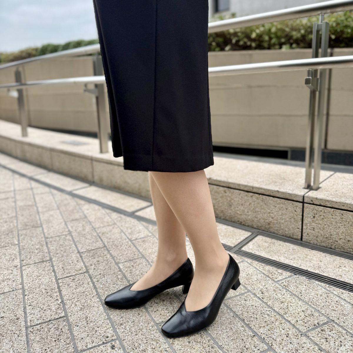 スタッフ着用：ブラック