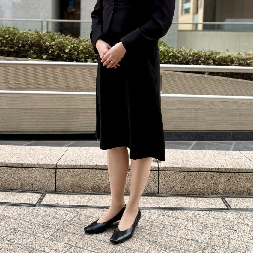 スタッフ着用：ブラック