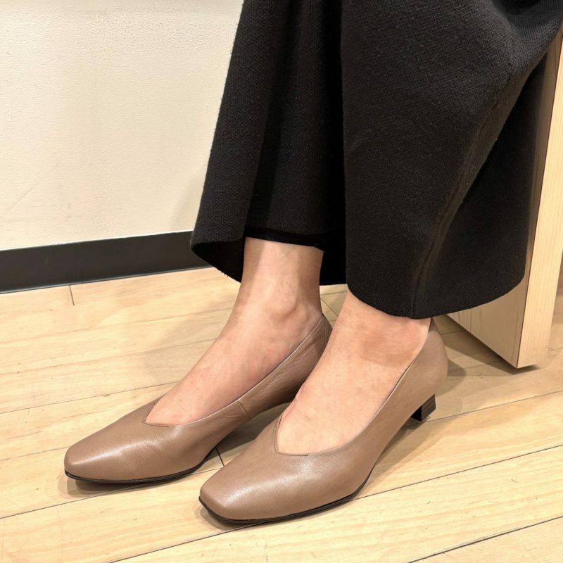 スタッフ着用：グレージュコンビ