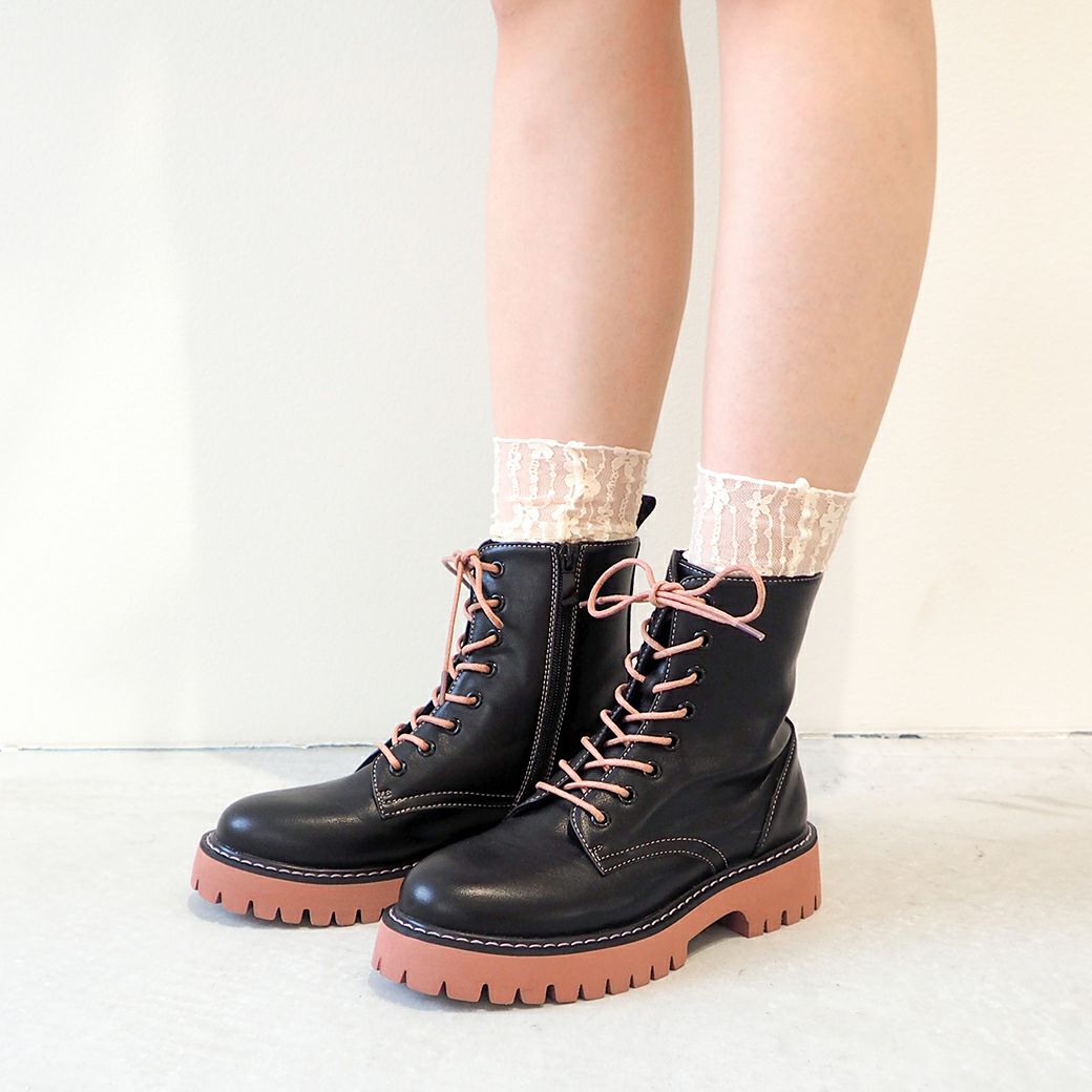 ブラックピンク