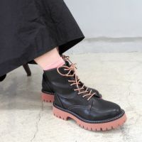 ブラックピンク