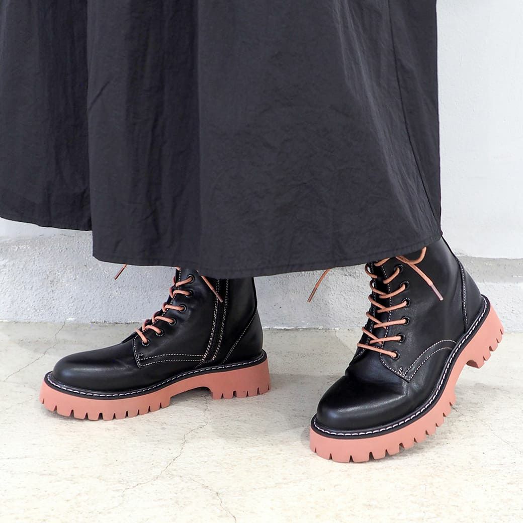 ブラックピンク