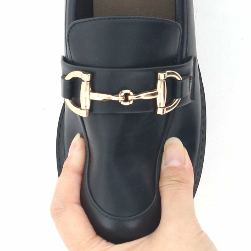 かっちり見えするのにやわらか！足あたりもソフトです