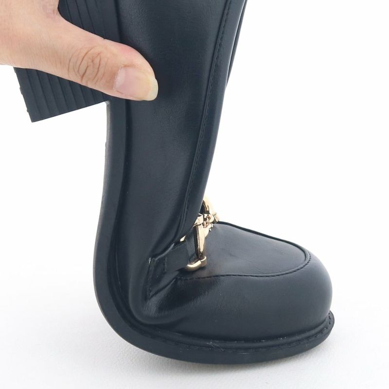 ソールの返りがよく歩行もスムーズです