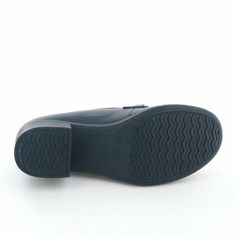 歩きやすさに定評のあるモールドソールを使用