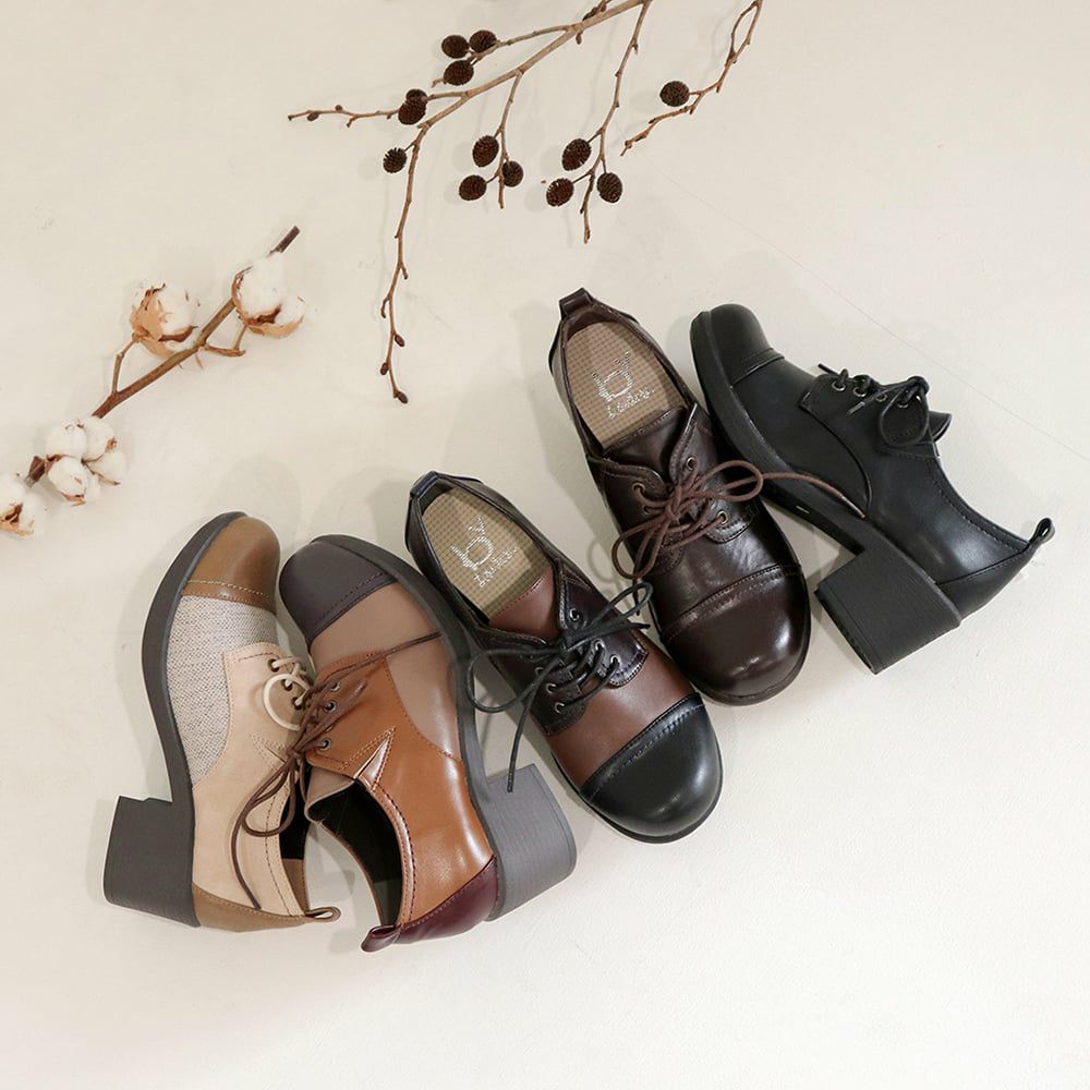 レースアップシューズ