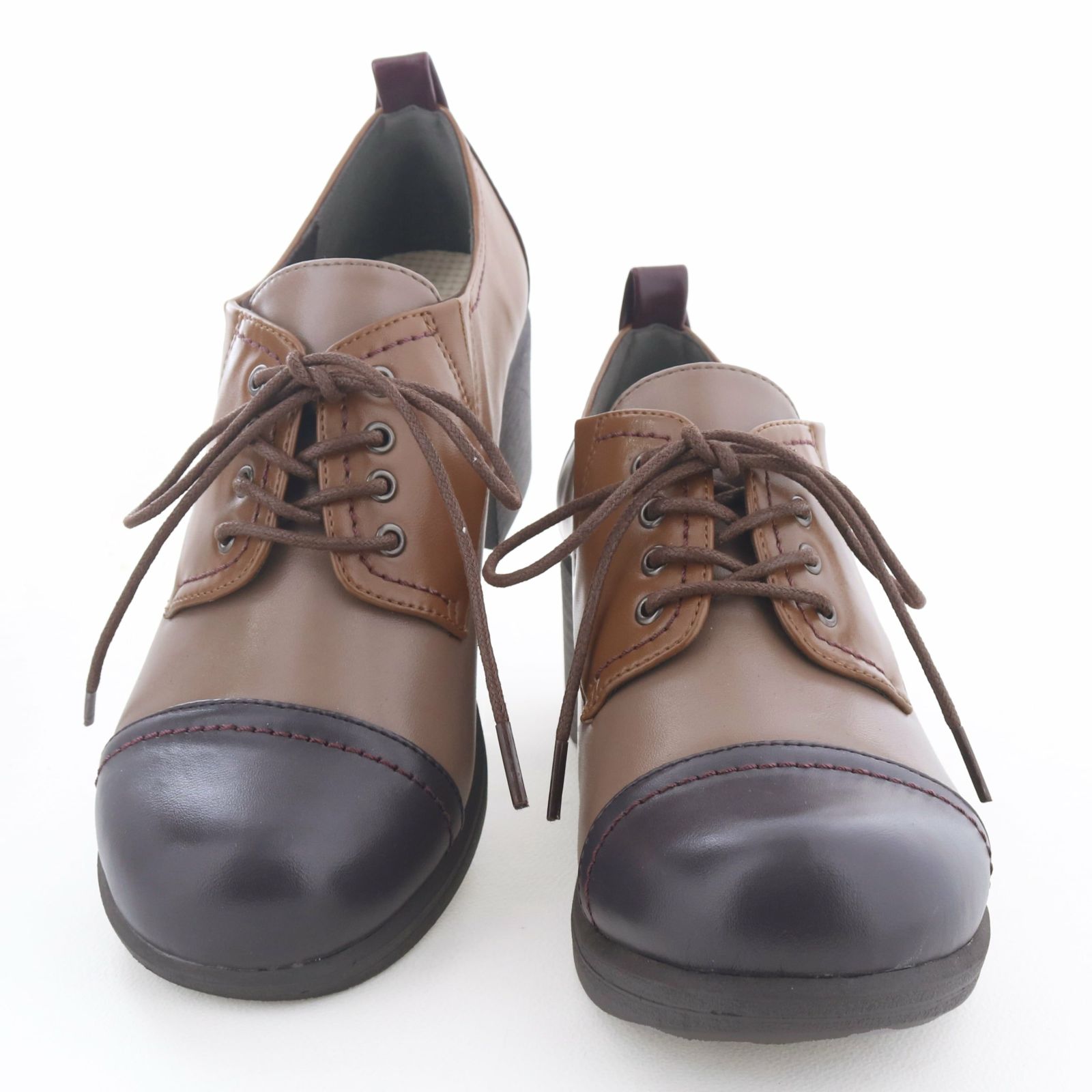 byあしながおじさんのロングセラー、レースアップマニッシュ