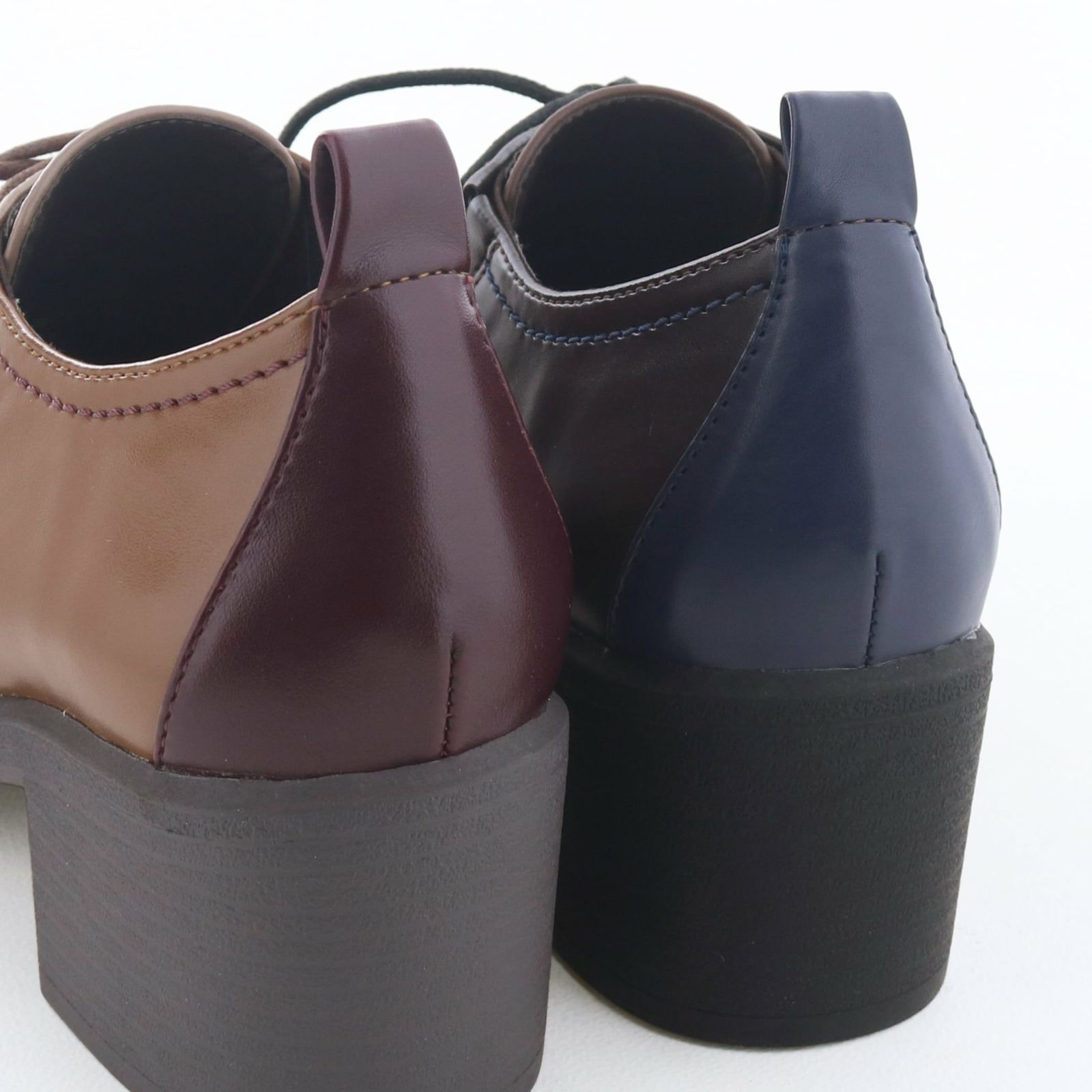 byあしながおじさんらしいカラーのコンビ感。後姿もぬかりなく